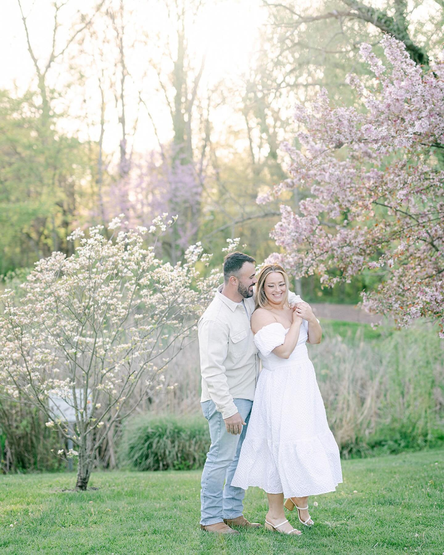 Spring engagements 🤍🙌🏼 got me over here like this..

#engagement #newjerseyweddingphotographer #newjerseybride #njbride #njweddingphotographer #engagementsession