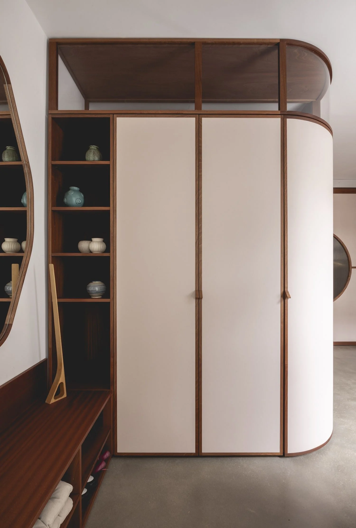 Apartment renovation with bespoke interiors — STUDIOMAMA