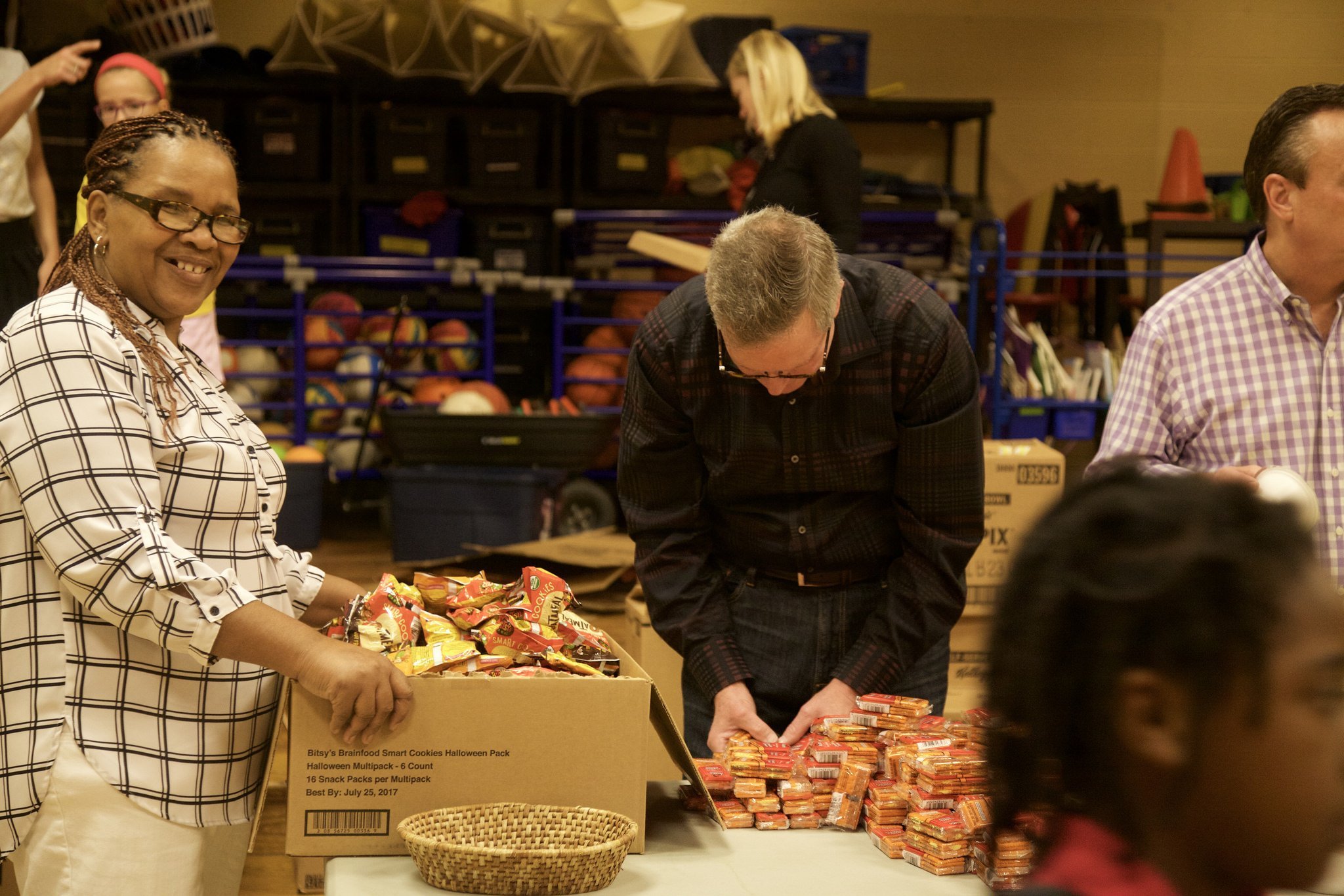 Volutneers packing bags in Louisville, Kentucky.jpg