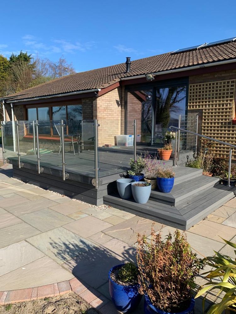 Decking+with+balustrade.jpeg