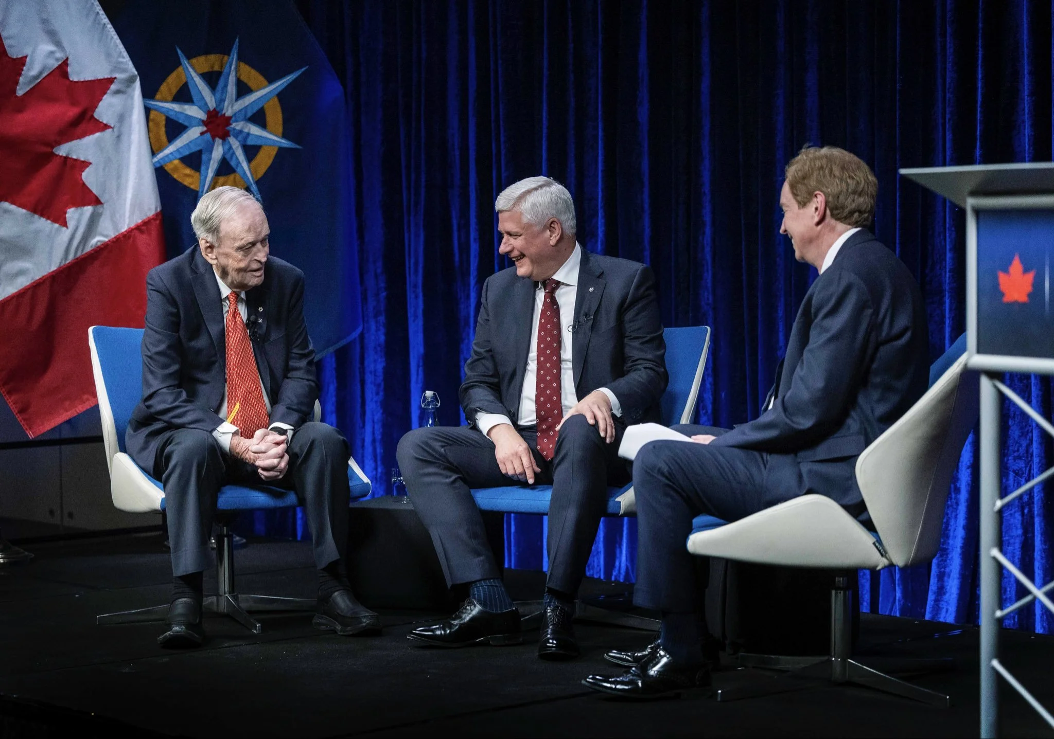 Harper and Chrétien join hands on the Arctic