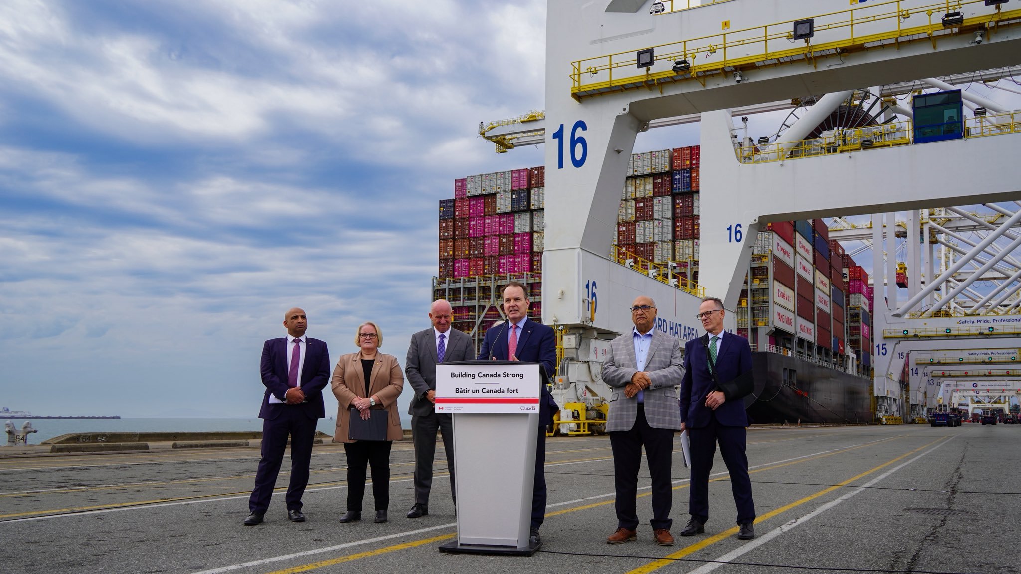 Better opportunities for Canada’s exporters envisioned in upgrades to Port of Vancouver