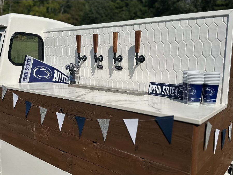 We Are!! 🐾🏈 Baldoria Bar Truck is here for all your tailgate needs! 🛻🍻 

_____________________ #truckster #mobilebeertruck #mobilebartruck #mobilebeveragetruck #cushmantruckster #party #birthday #wedding #bridalshower #celebrate #celebration #bac
