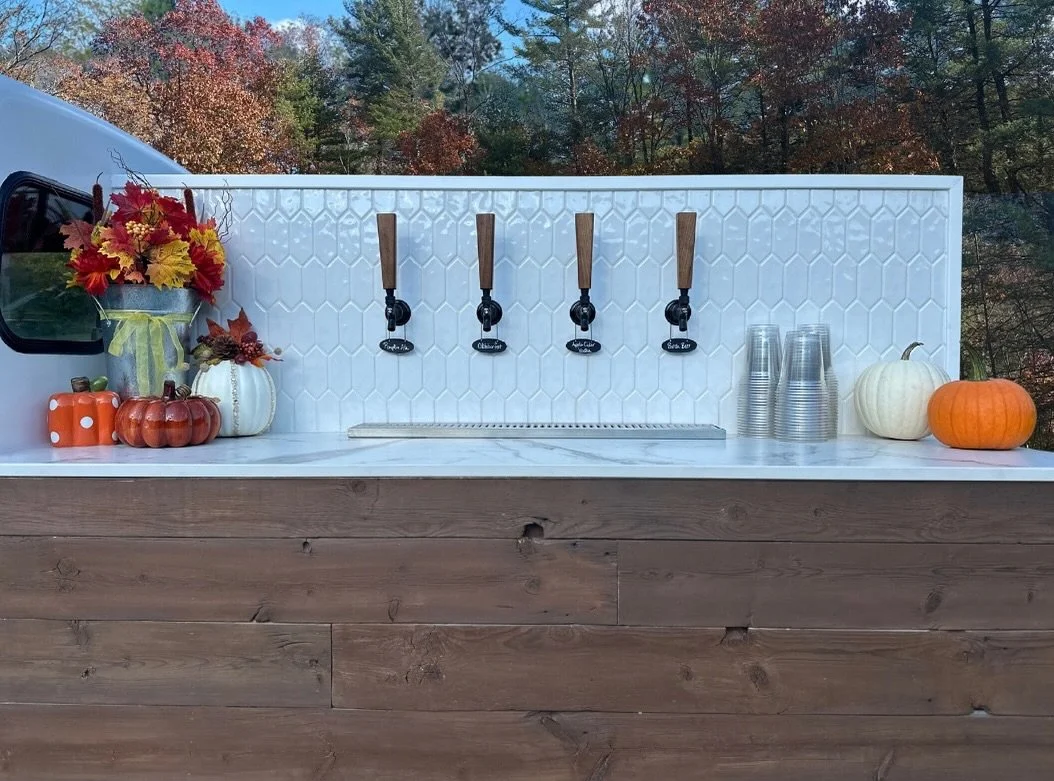 Happy Thanksgiving from @baldoriabartruck 🦃 We are so thankful for all the amazing customers we had the pleasure of working with this year! 🧡🍂🛻