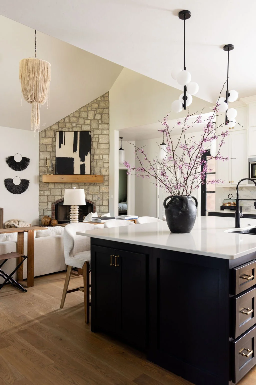 AshleyDidierHome-Living-1.jpg