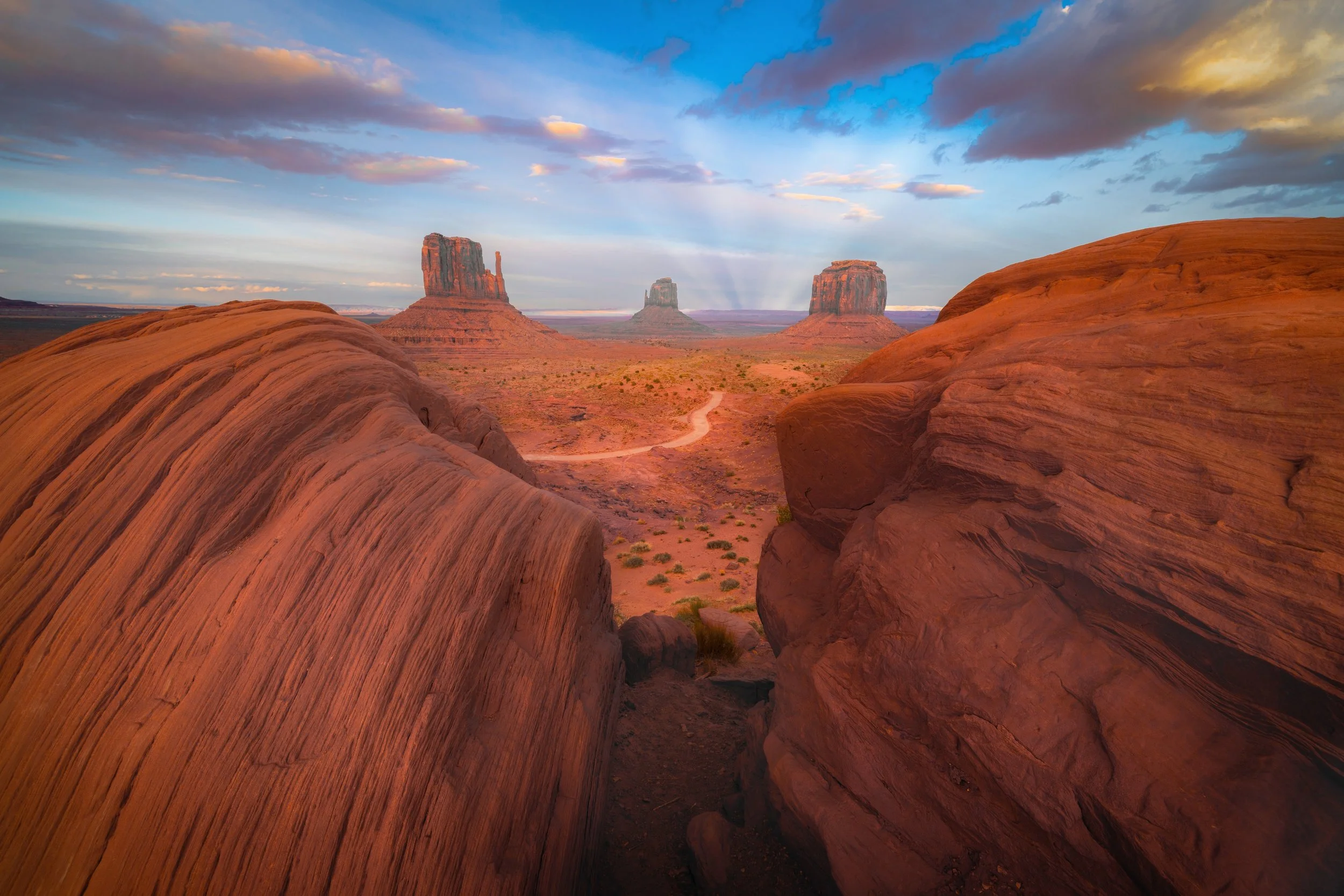 MonumentValleyReflection.jpg