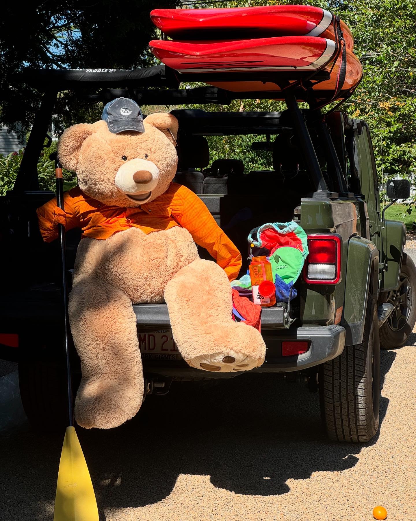 Right @trainwithfitmethod ?!? Win ME AT HARVESTFEST!  Tyson is gonna fill this jeep with pumpkins. I&rsquo;ll supervise&hellip; Then guess the exact amount of pumpkins, and take me home!  whatsthedownside #whynot #community #harvestfest24