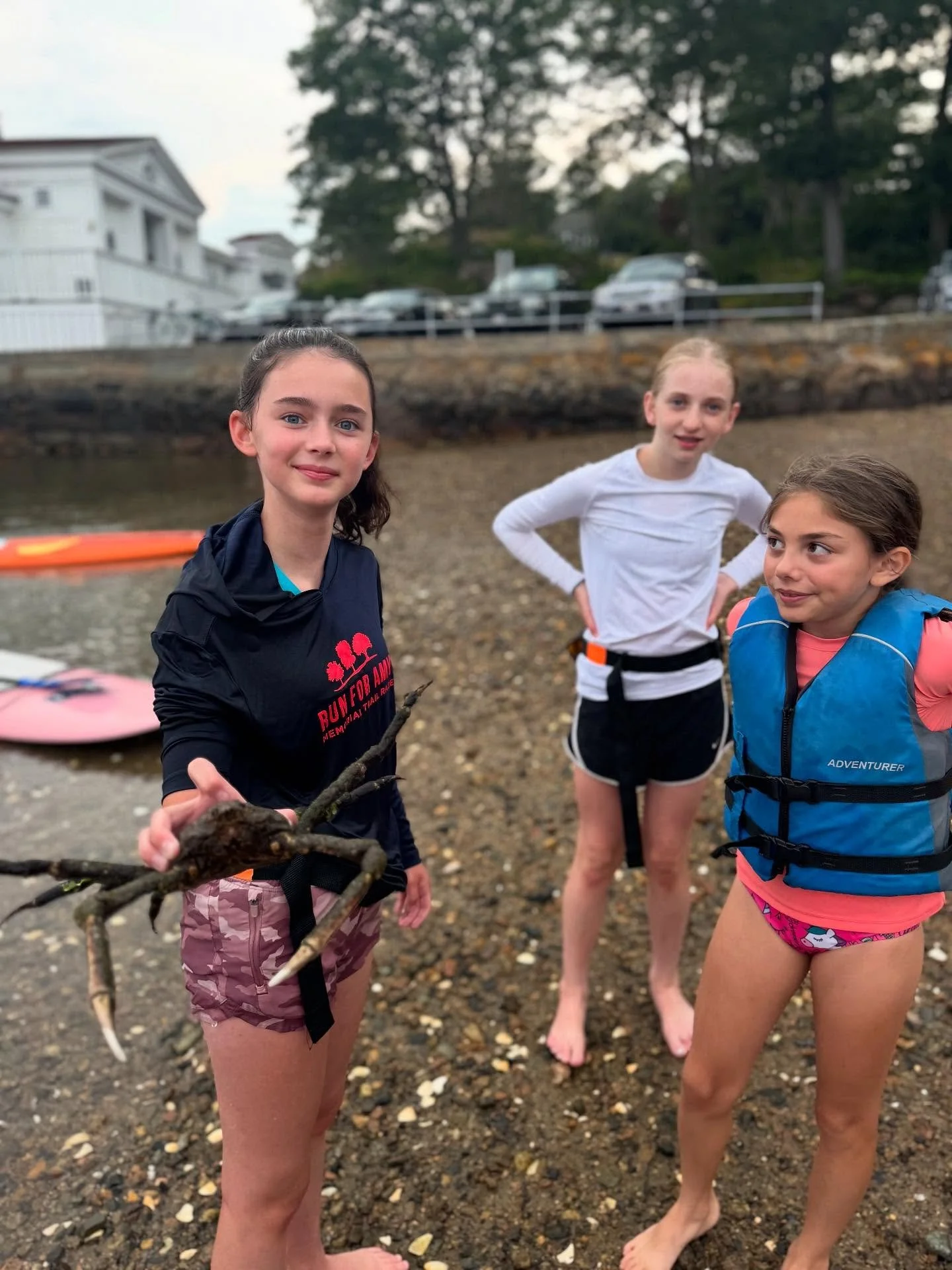 Teen Night at Tucks! Crabs! Paddling in circles! Thanks for photos @peterchobanian #findingourhappy #paddling #itsbetteroutside