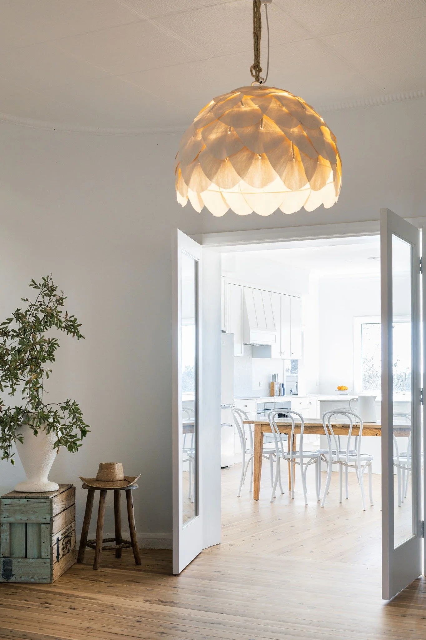 We design and build doors that feel like part of the home, not just an add-on. Whether it&rsquo;s a statement entryway or internal doors with subtle character, every piece is made to suit your space and finished to last.

From timber selection to har