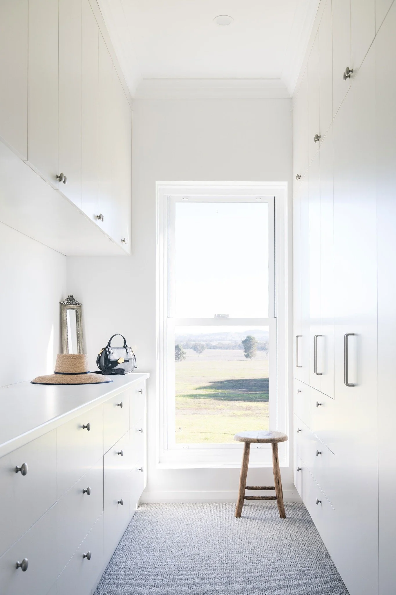 From clean-lined built-ins to detailed joinery with mouldings and profiles, we design wardrobes to suit your space, and how you live in it.

Thoughtfully planned storage, elevated finishes, and every inch working hard, all designed to fit seamlessly 