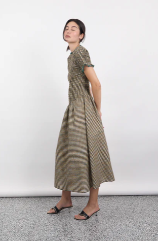 1. Après Studio Dress