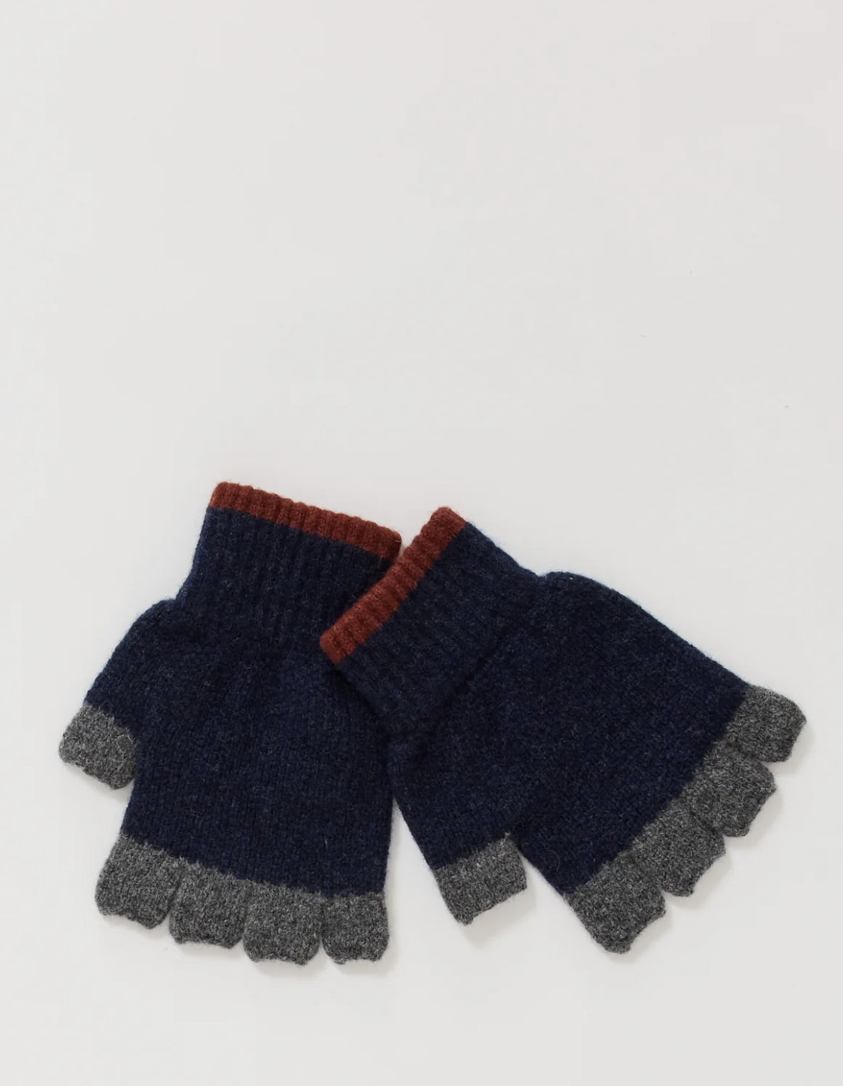 7. Howlin' Gloves