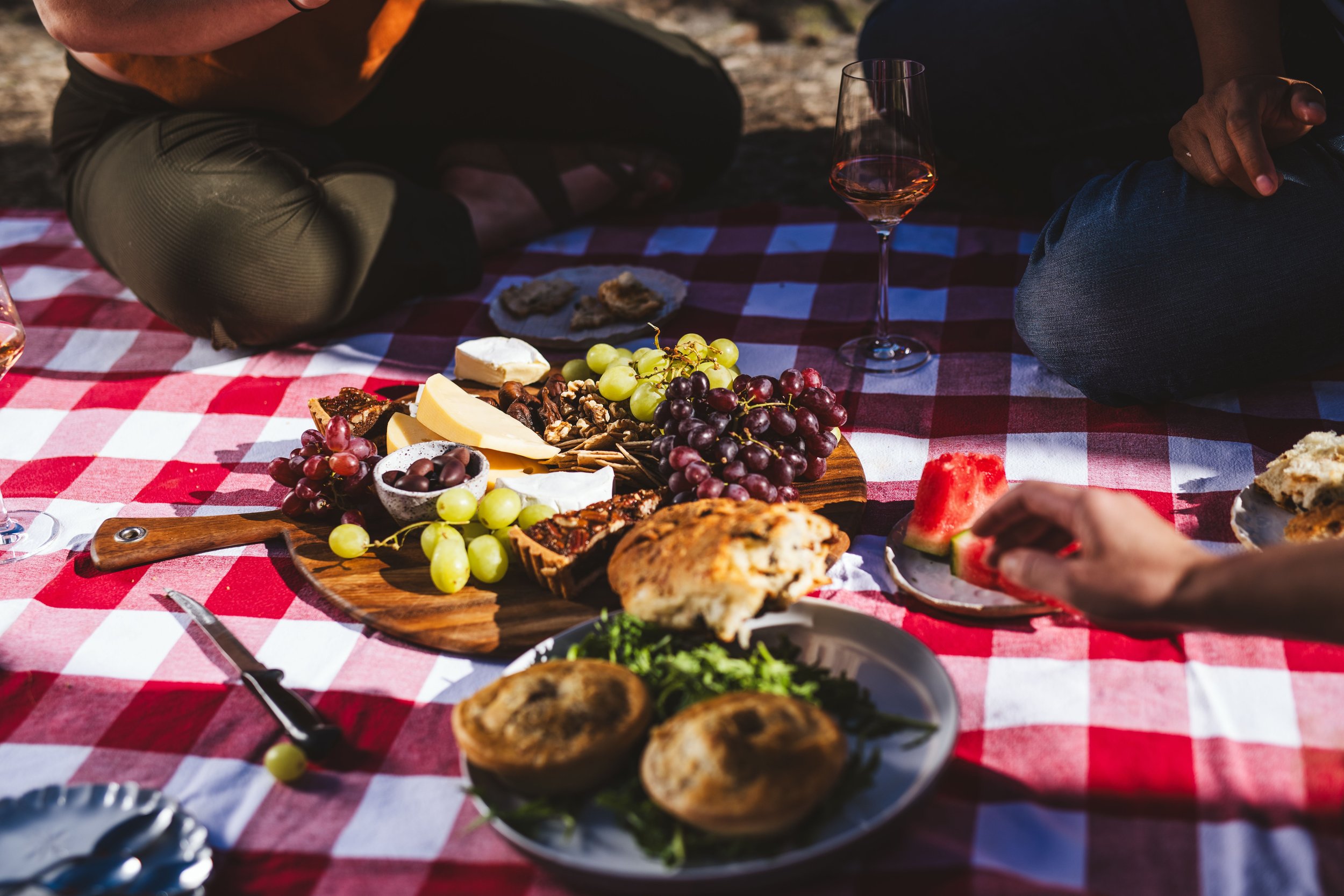 Meadowbank Lake: The Ultimate Picnic Day Trip