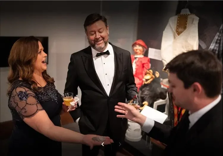 Mingling Magic Josh Weidner Corporate Magician.webp