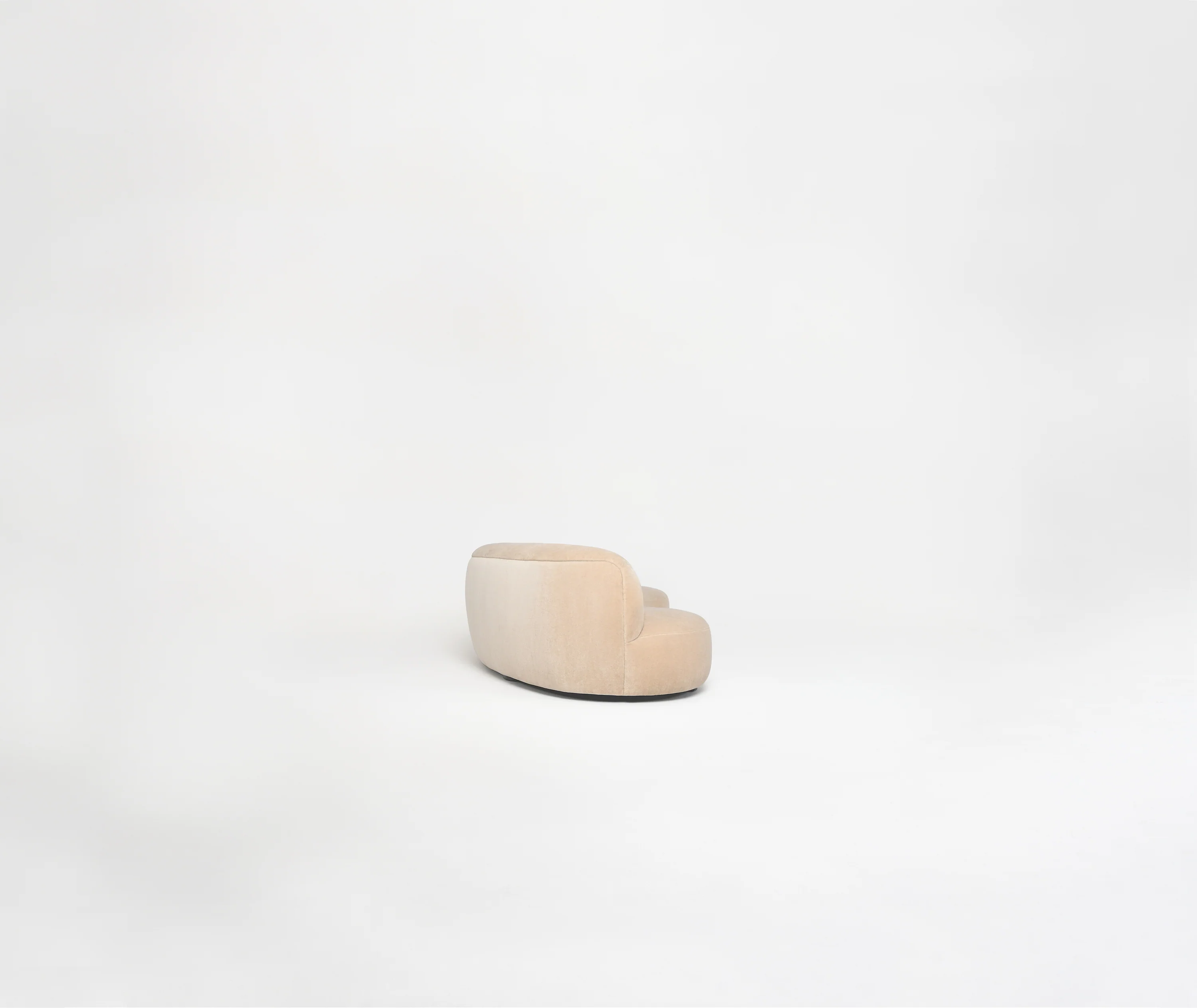 Sofa 370 3.png