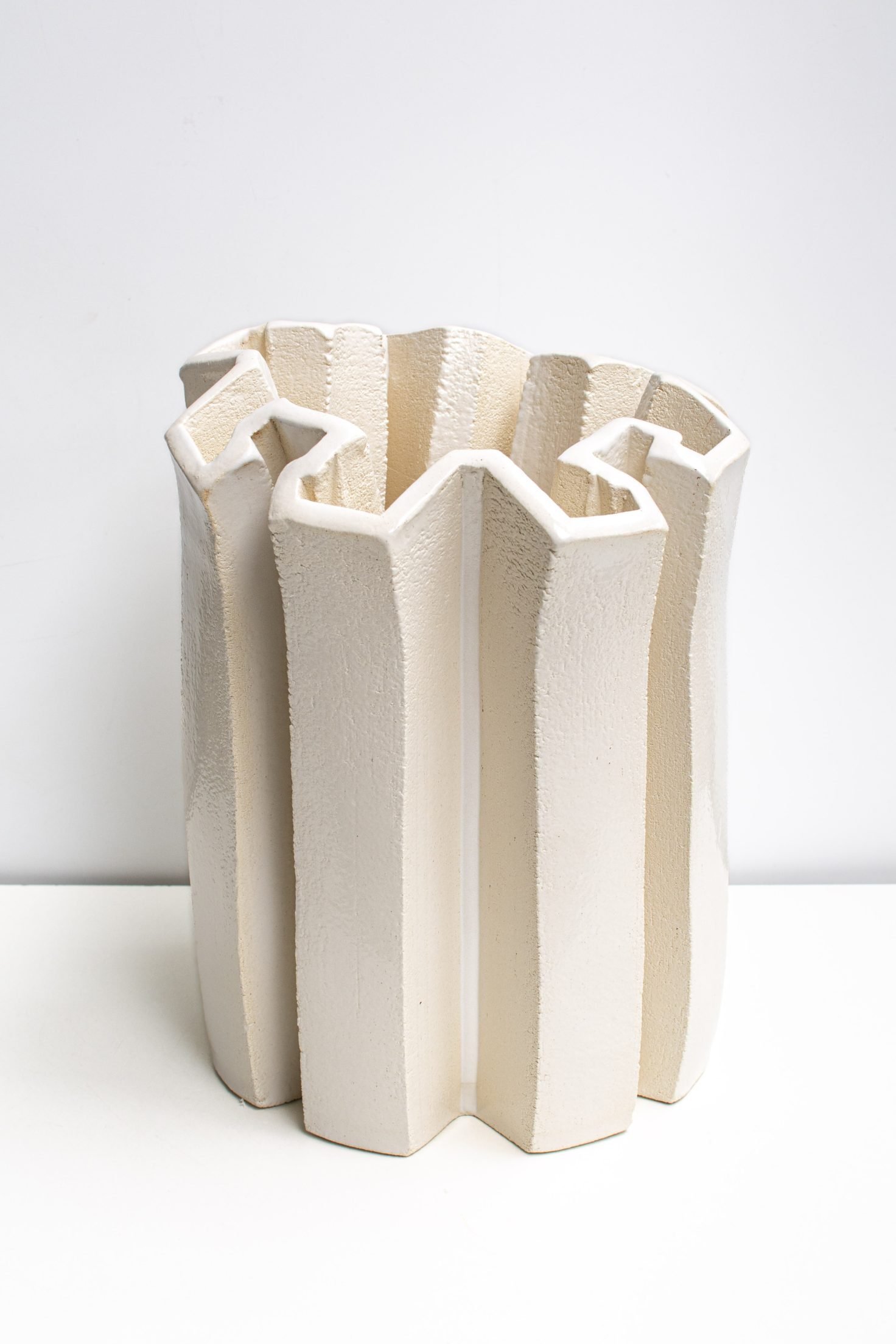 Large-Crown-Vase_Transparent-Glossy-L40.jpg