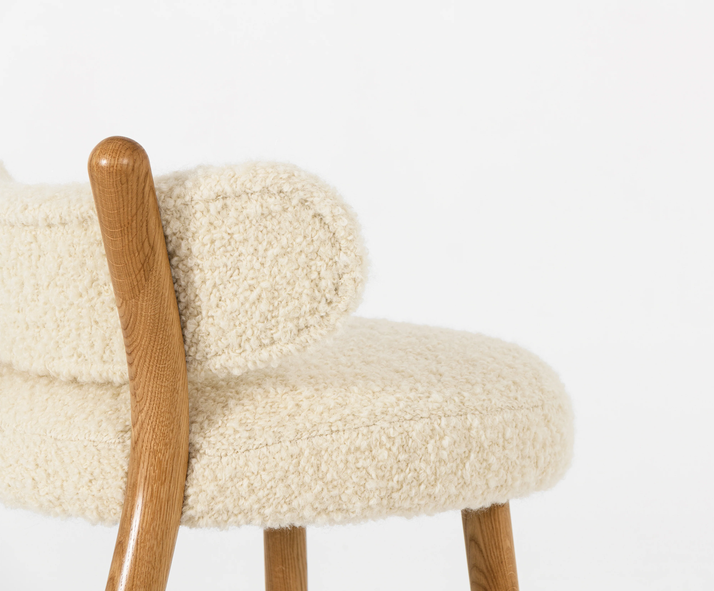 Polus 005 Chair.png