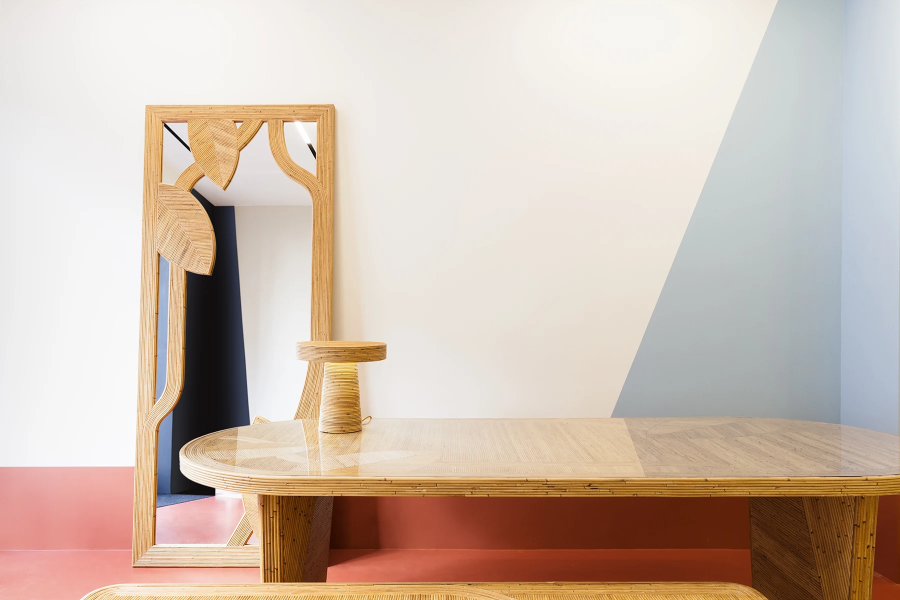 back.india-mahdavi (5).png