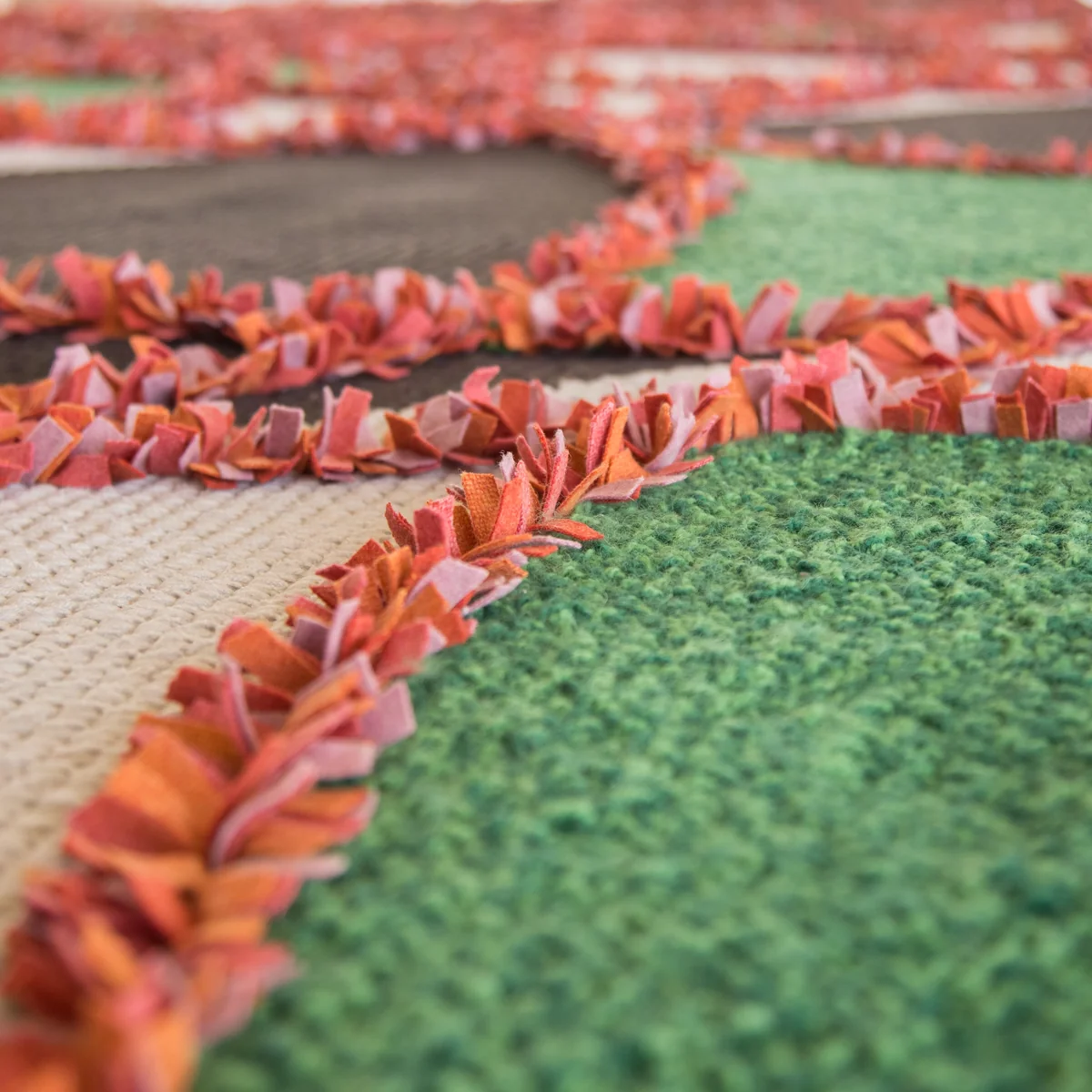 Loro-Rya-Green-Orange-Designer-Ami-Katz-Detail-II.png
