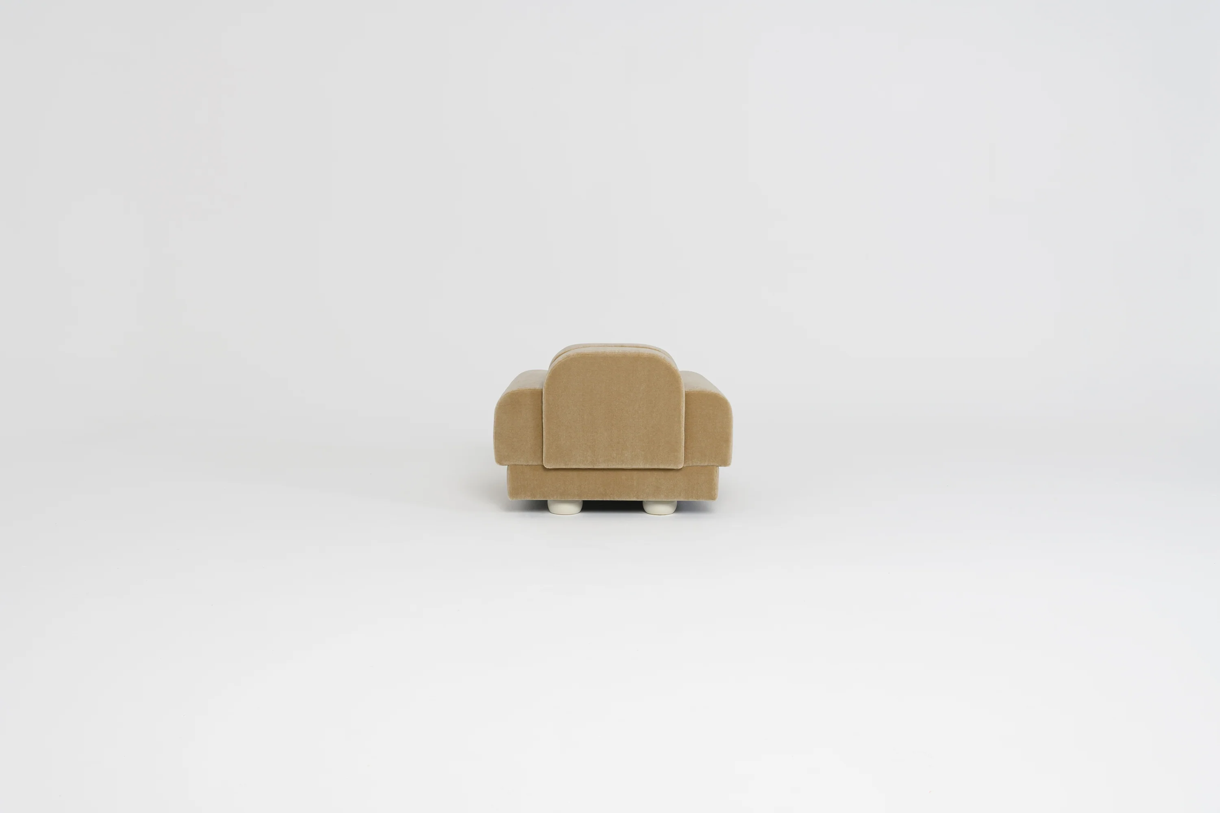 Velvet Smoking Chair 3.png