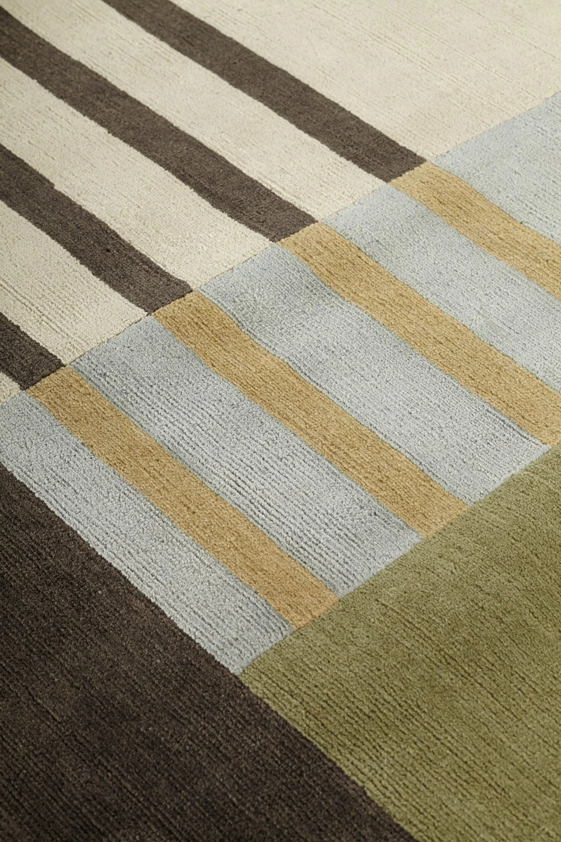 LMC_Modernistes_Prisme_Detail_Tapis_Pers+V_03.png