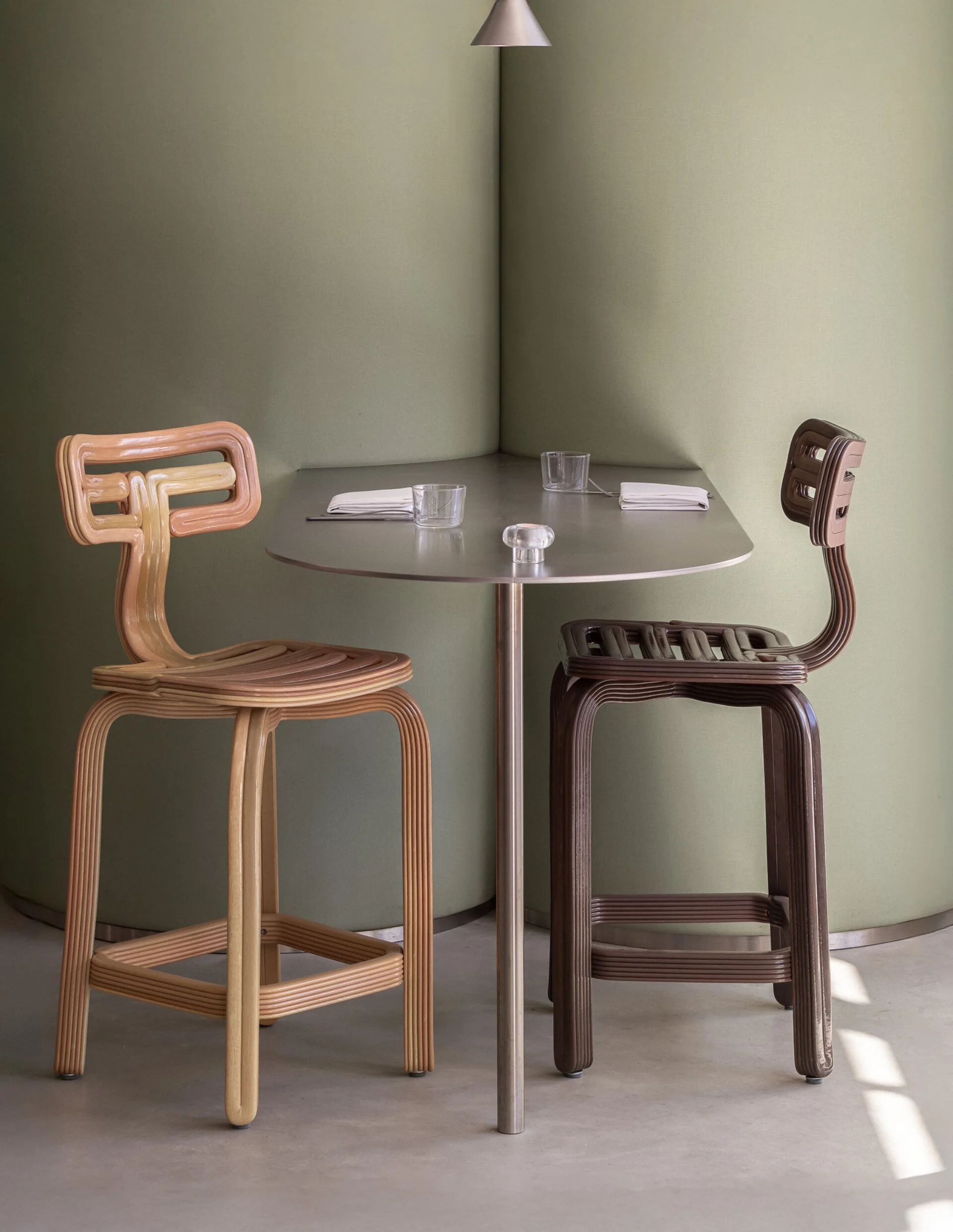 kooij-chubby-counter-chair.jpg