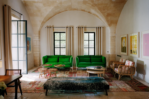 back.india-mahdavi.png