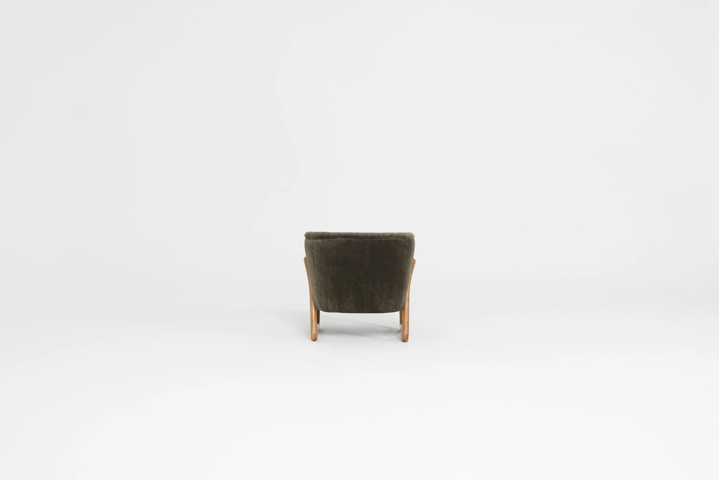 Polus Chair 016 2.png