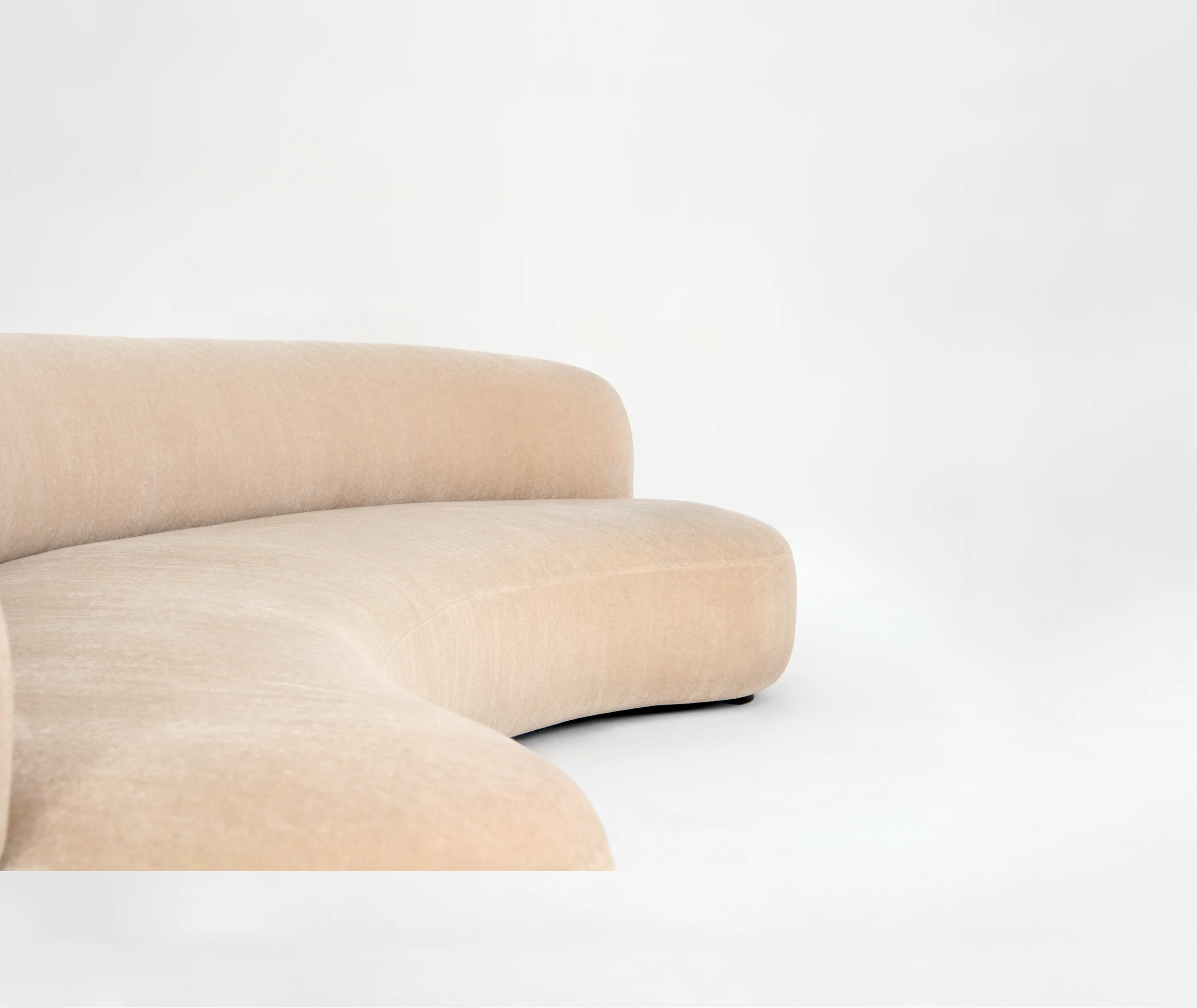 Sofa 370 4.png