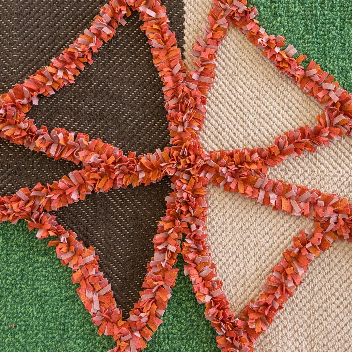 Loro-Rya-Green-Orange-Designer-Ami-Katz-Detail.png