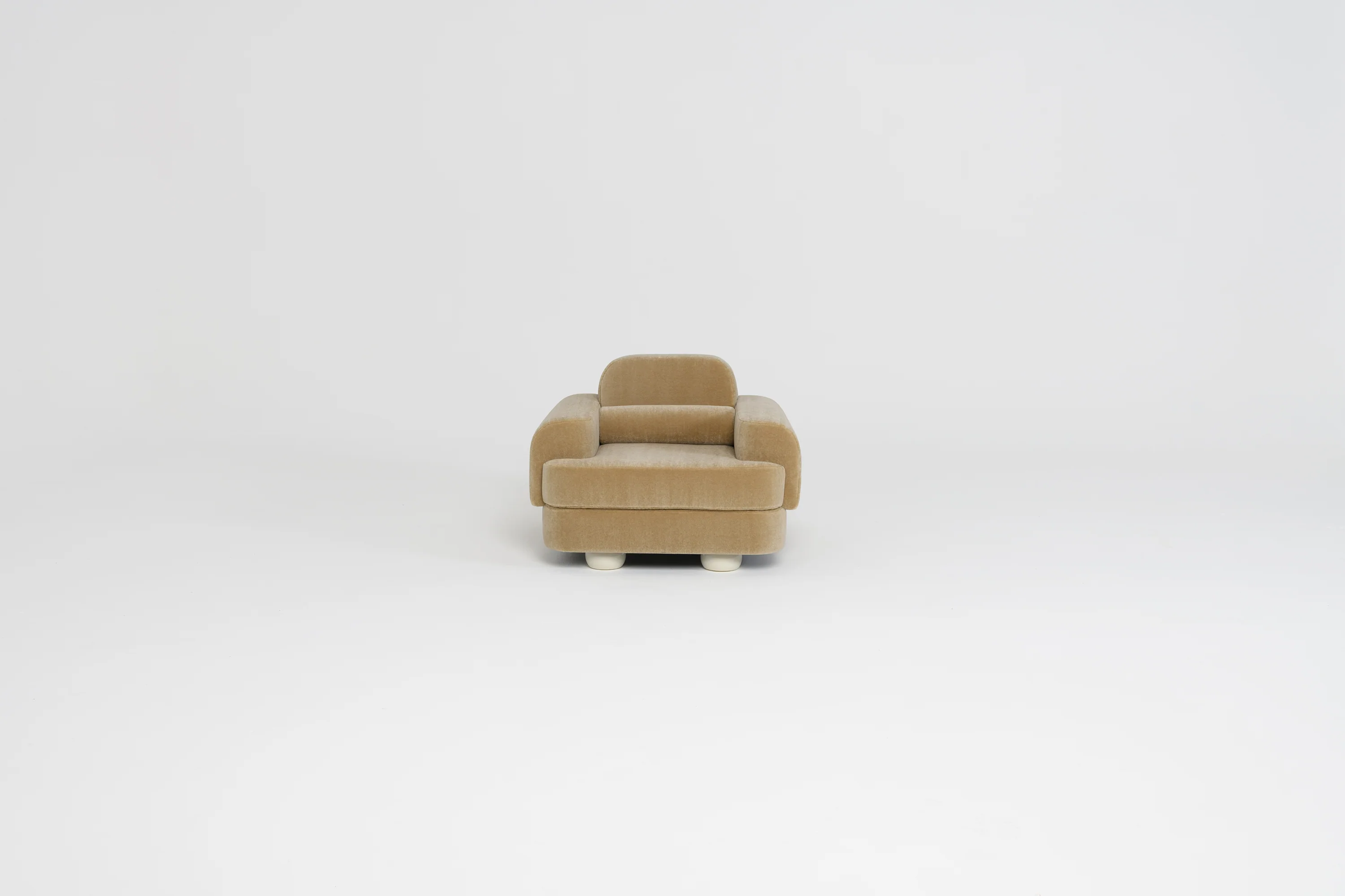 Velvet Smoking Chair 4.png