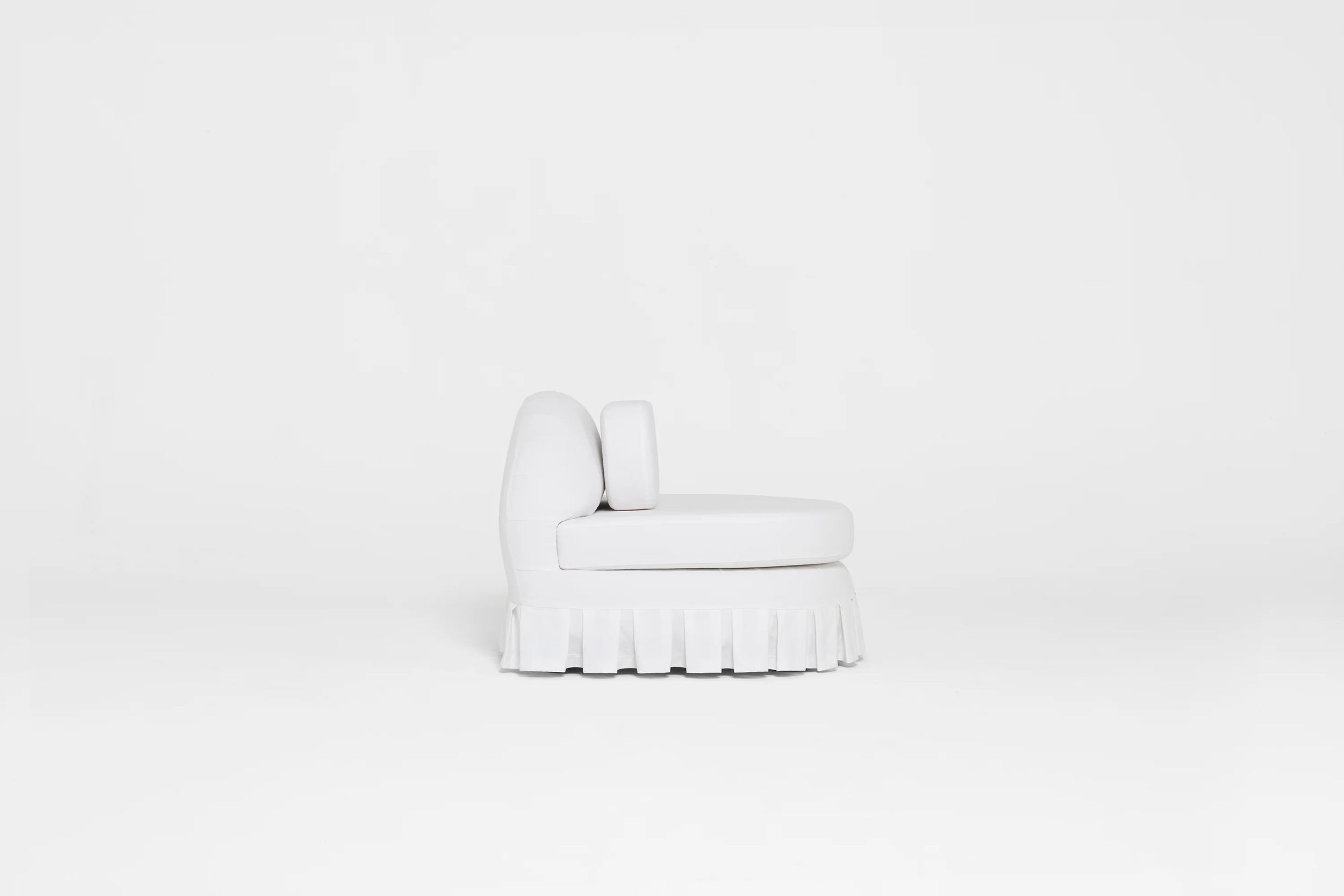 Palais Royal Froufrou Armchair 2.png