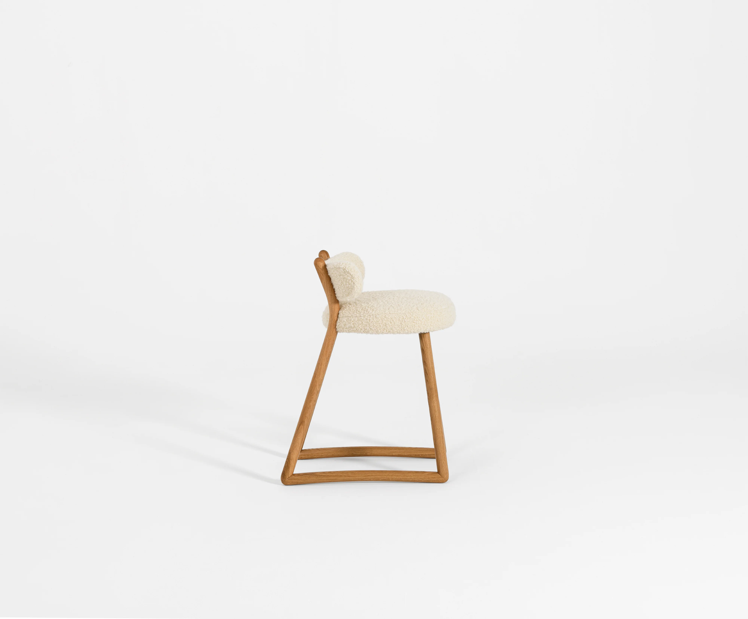 Polus 005 Chair 5.png