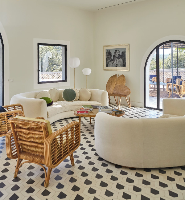 back.india-mahdavi (4).png