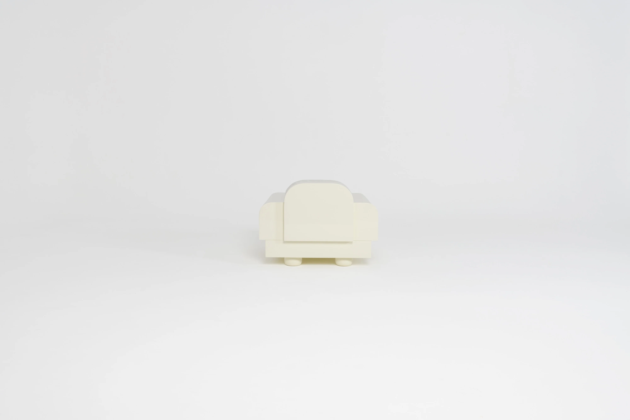 Lacquered Smoking Chair 4.png