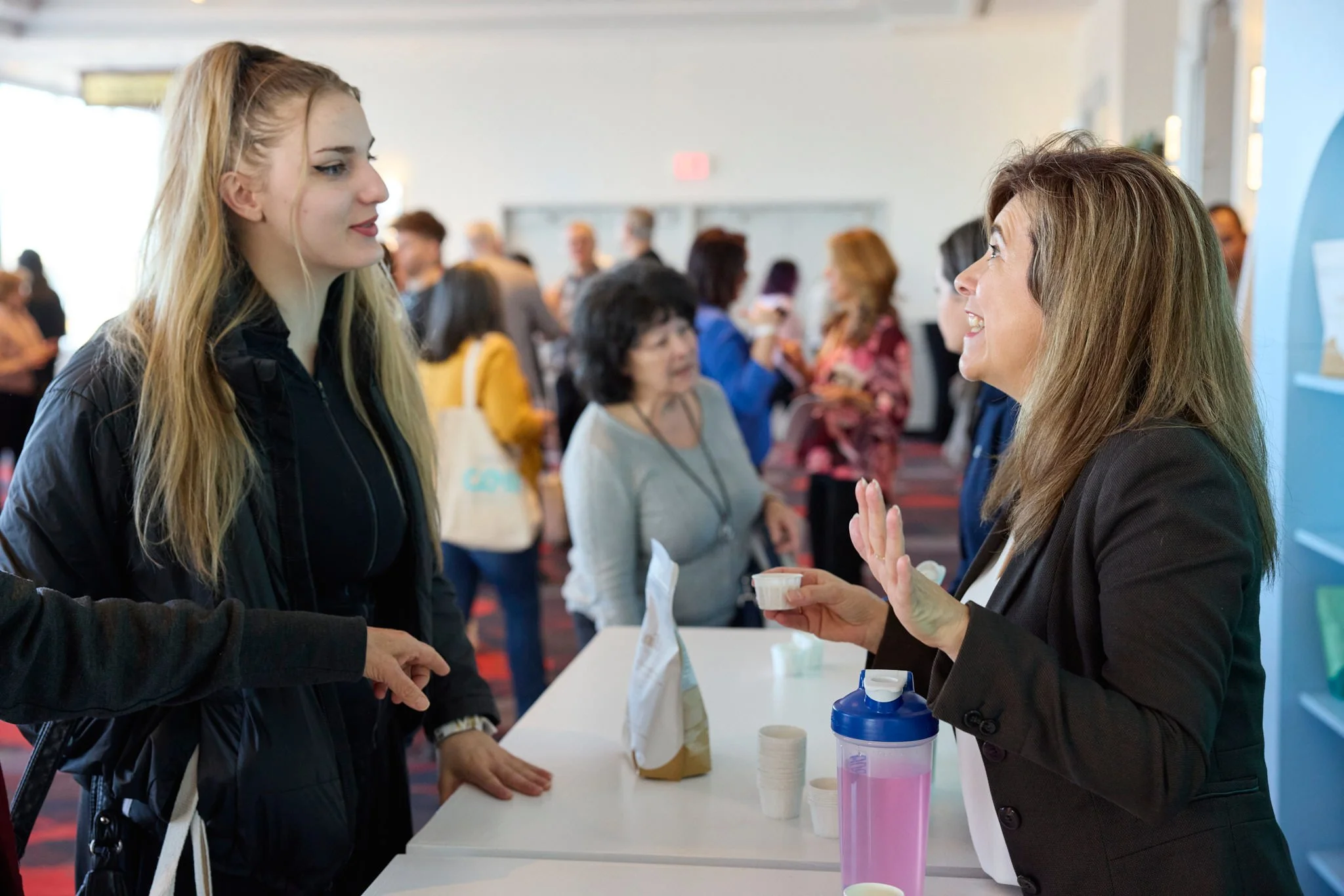 Montreal Event Photography Usana 2024-044.jpg
