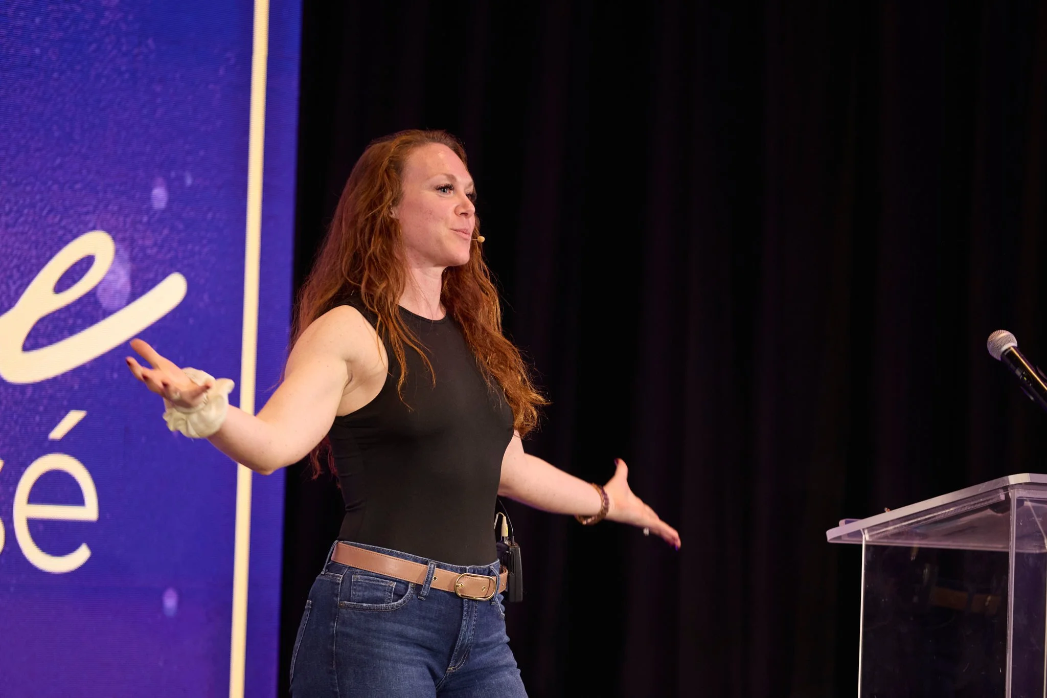 Montreal Event Photography Usana 2024-150.jpg