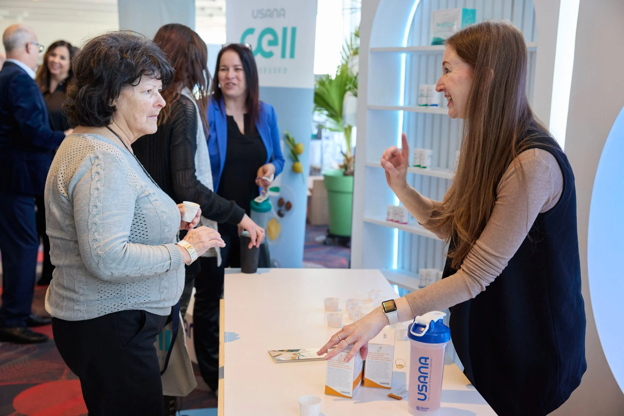 Montreal Event Photography Usana 2024-030.jpg