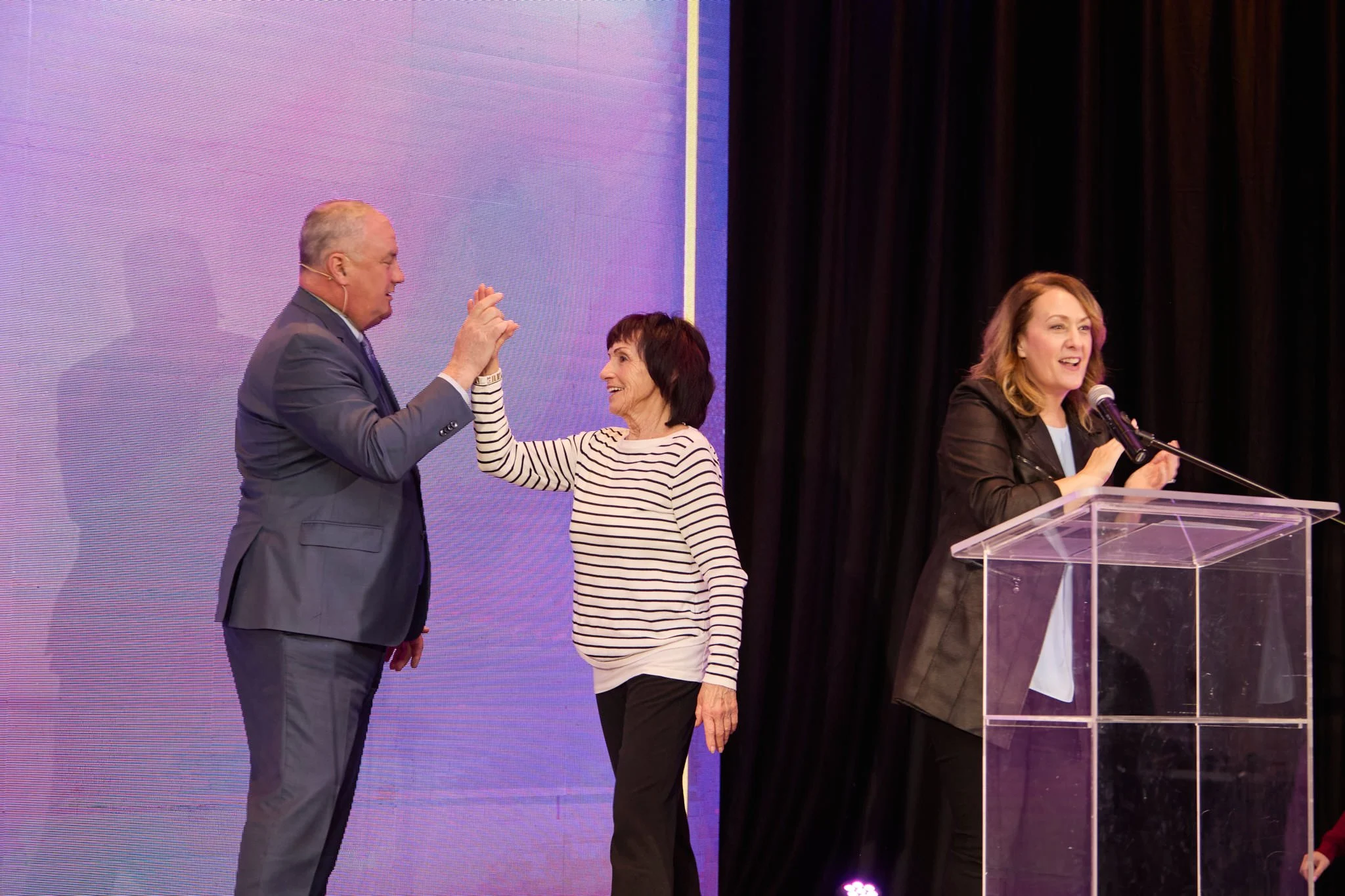 Montreal Event Photography Usana 2024-192.jpg