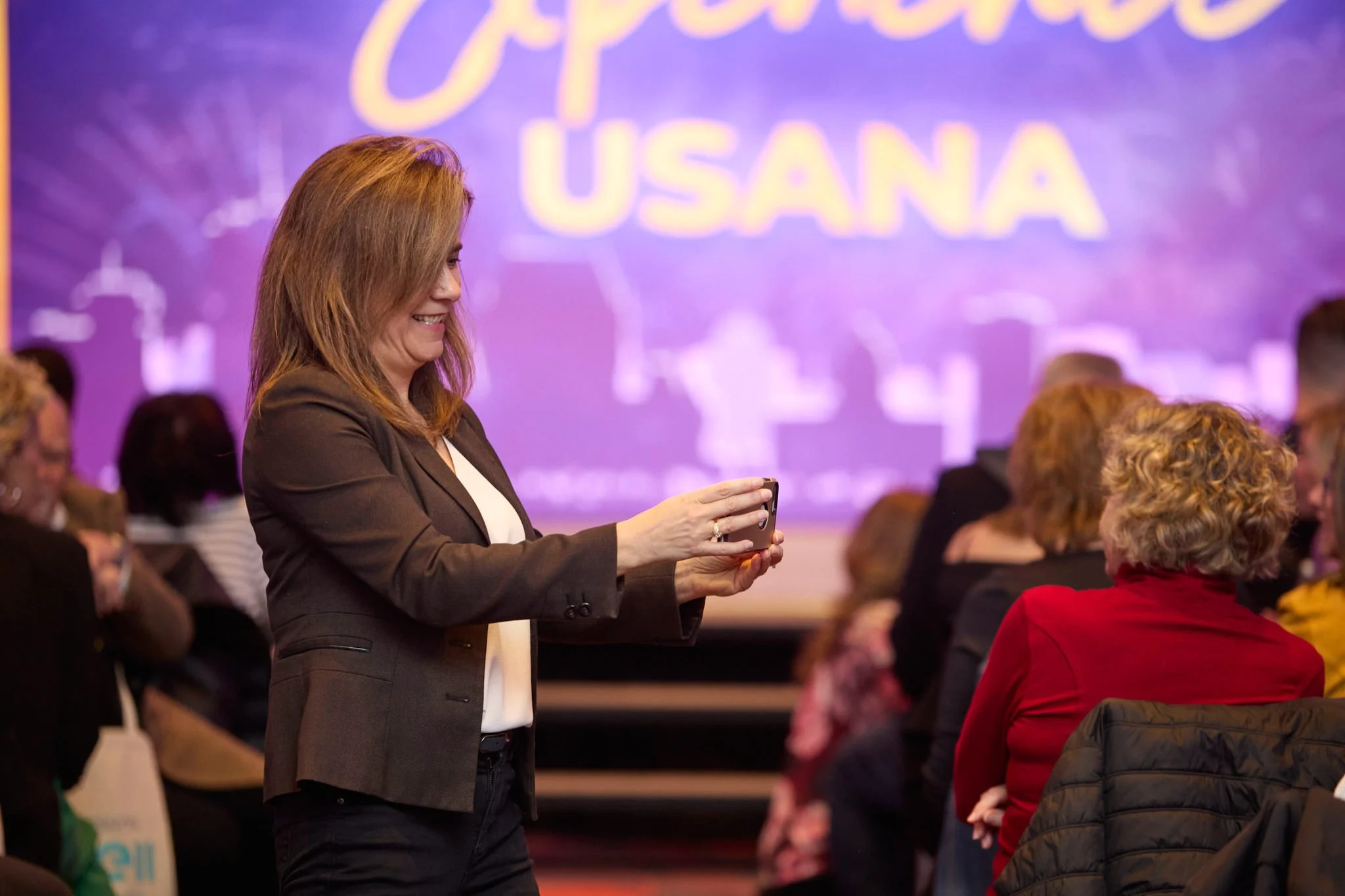 Montreal Event Photography Usana 2024-053.jpg