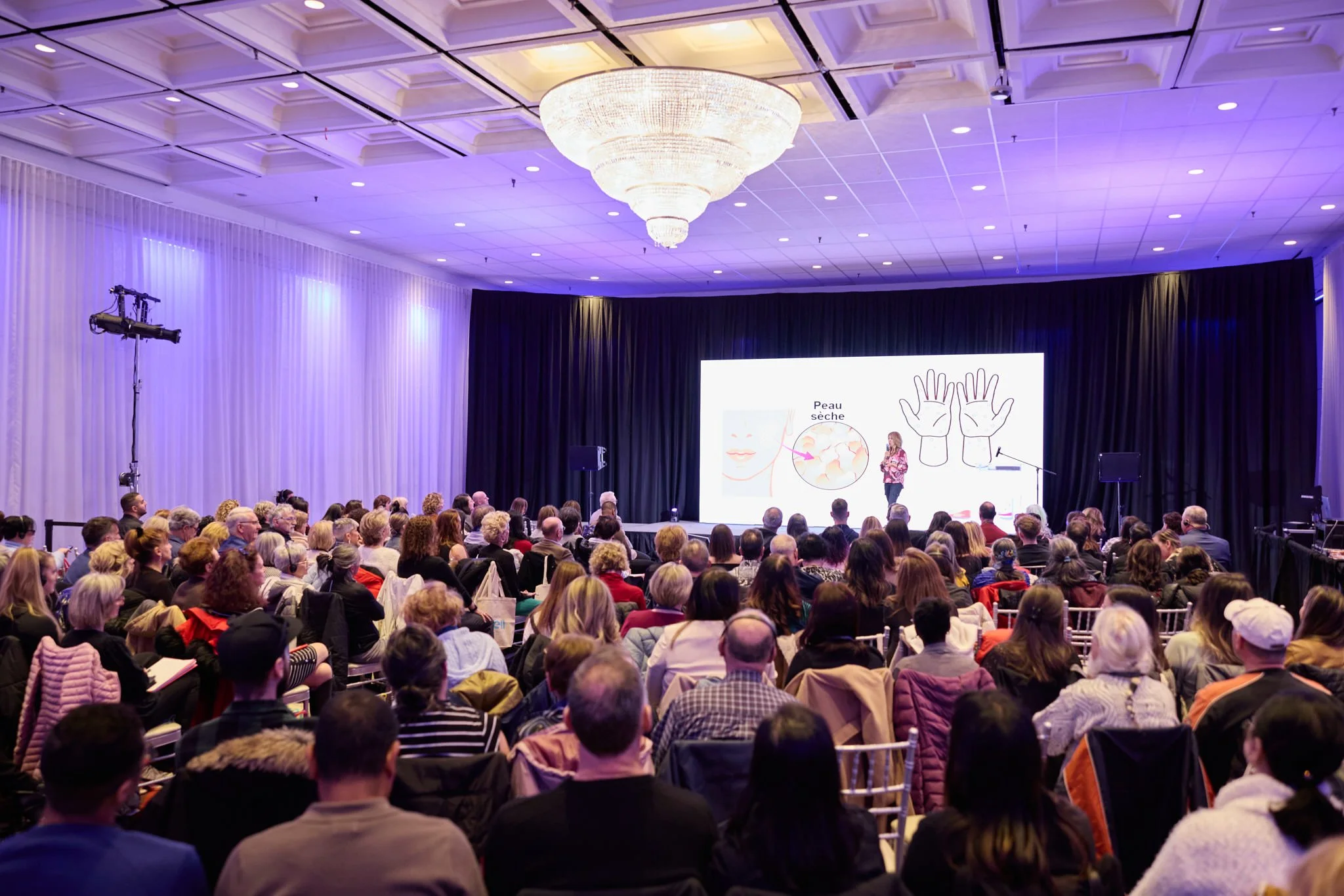 Montreal Event Photography Usana 2024-097.jpg