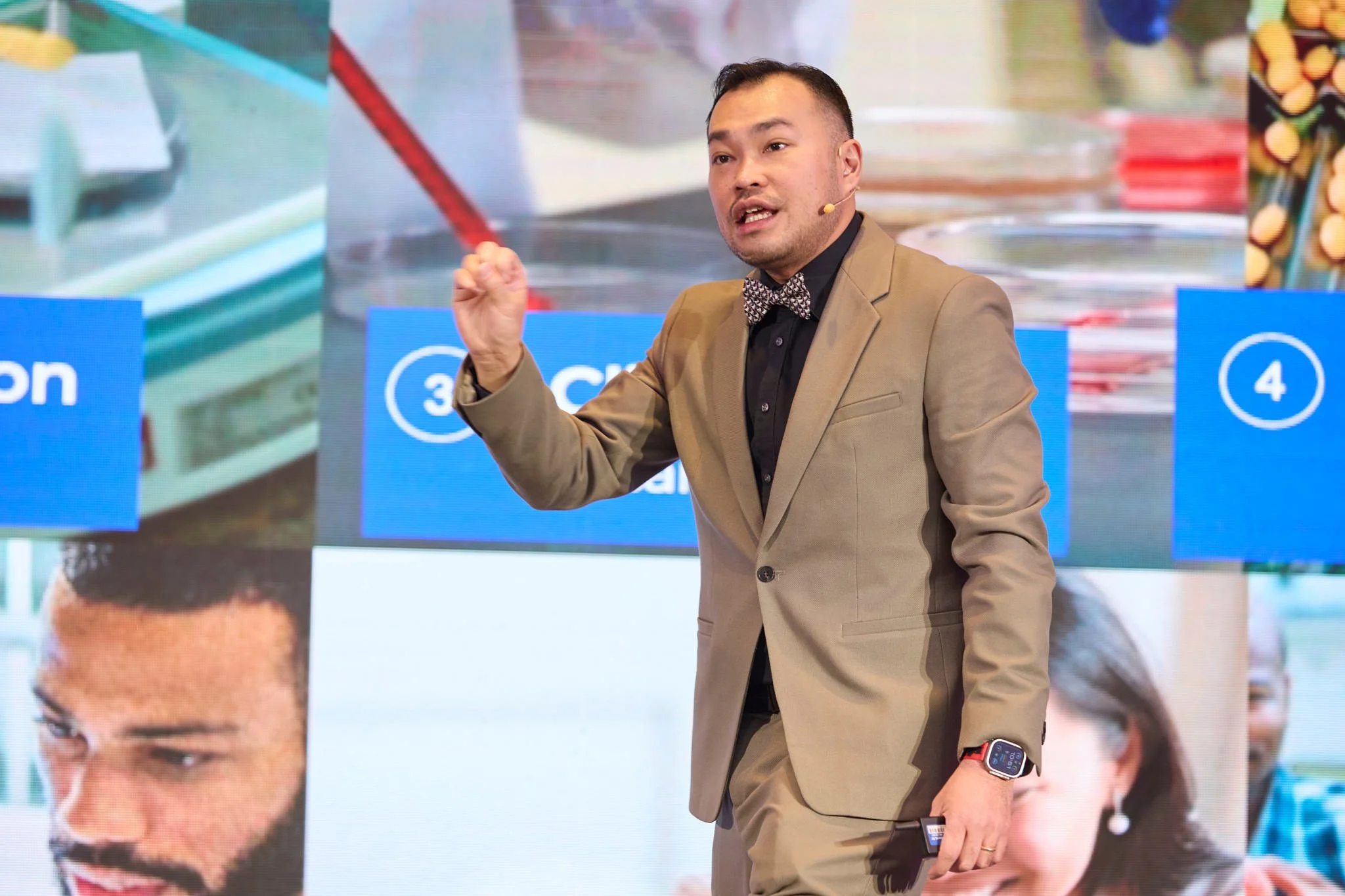 Montreal Event Photography Usana 2024-113.jpg