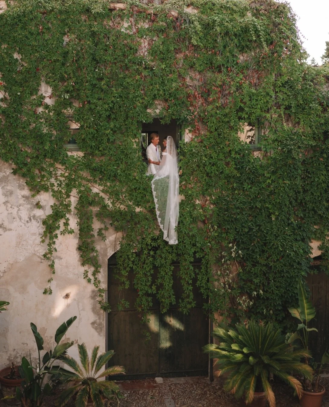 A few frames from Sicily made with @elopementcollective #jasoncorrotophoto 

Proof that sometimes the best part of the job is ending up somewhere like this 🇮🇹 

We&rsquo;ll be back in Europe August/September next year and would happily spend a few 