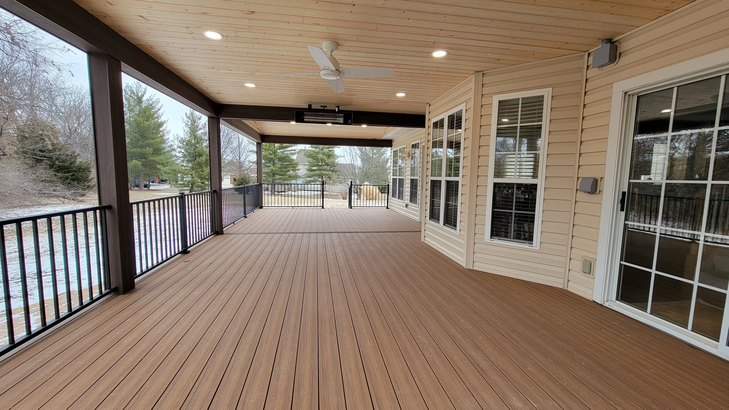 lake_st_louis_deck_5.jpg