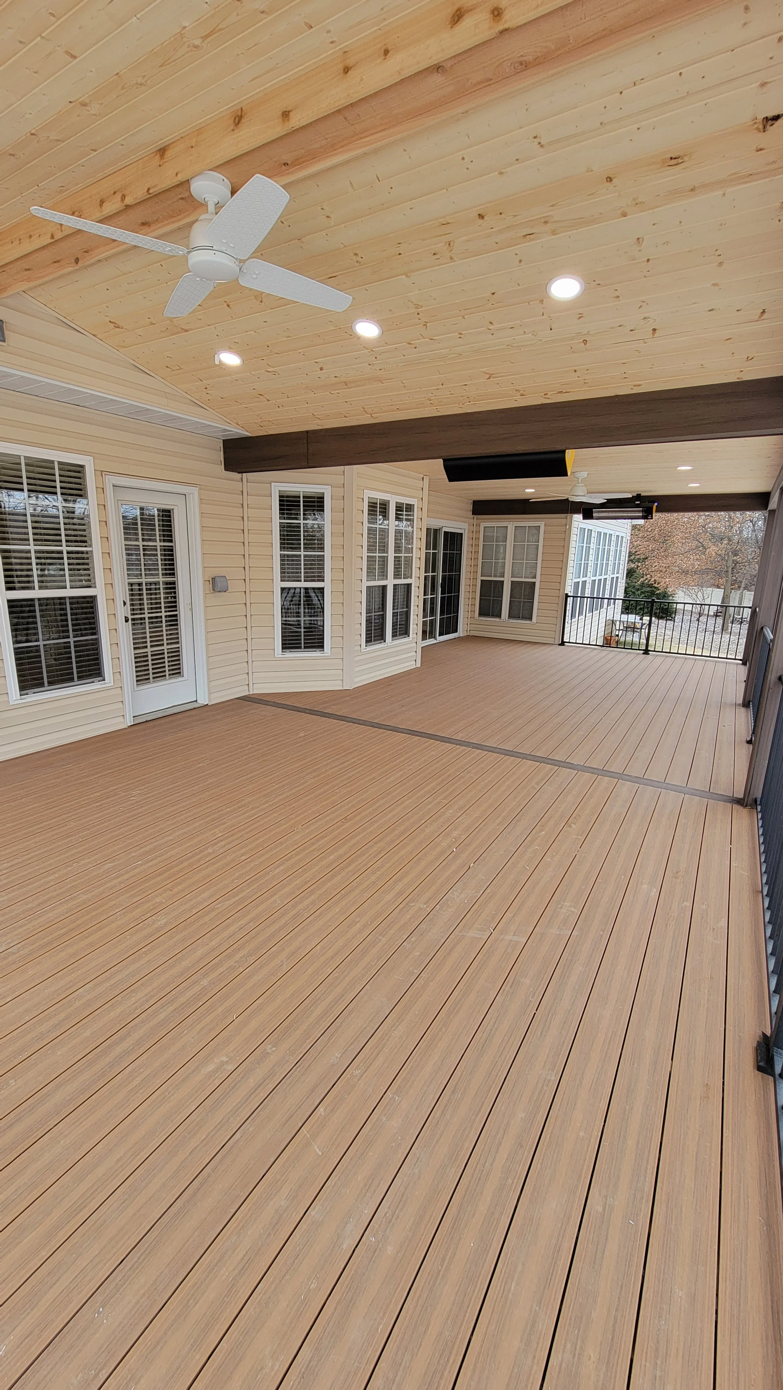 lake_st_louis_deck_6.jpg