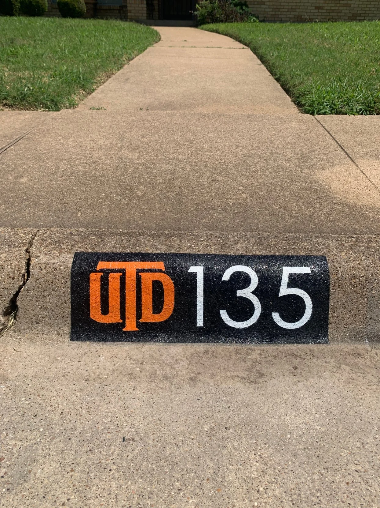 design-utd-135a.jpg
