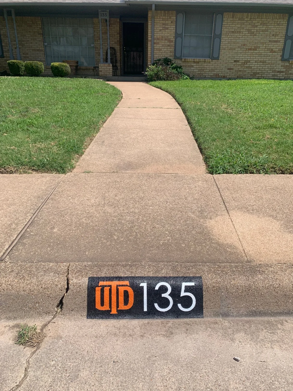 design-utd-135b.jpg