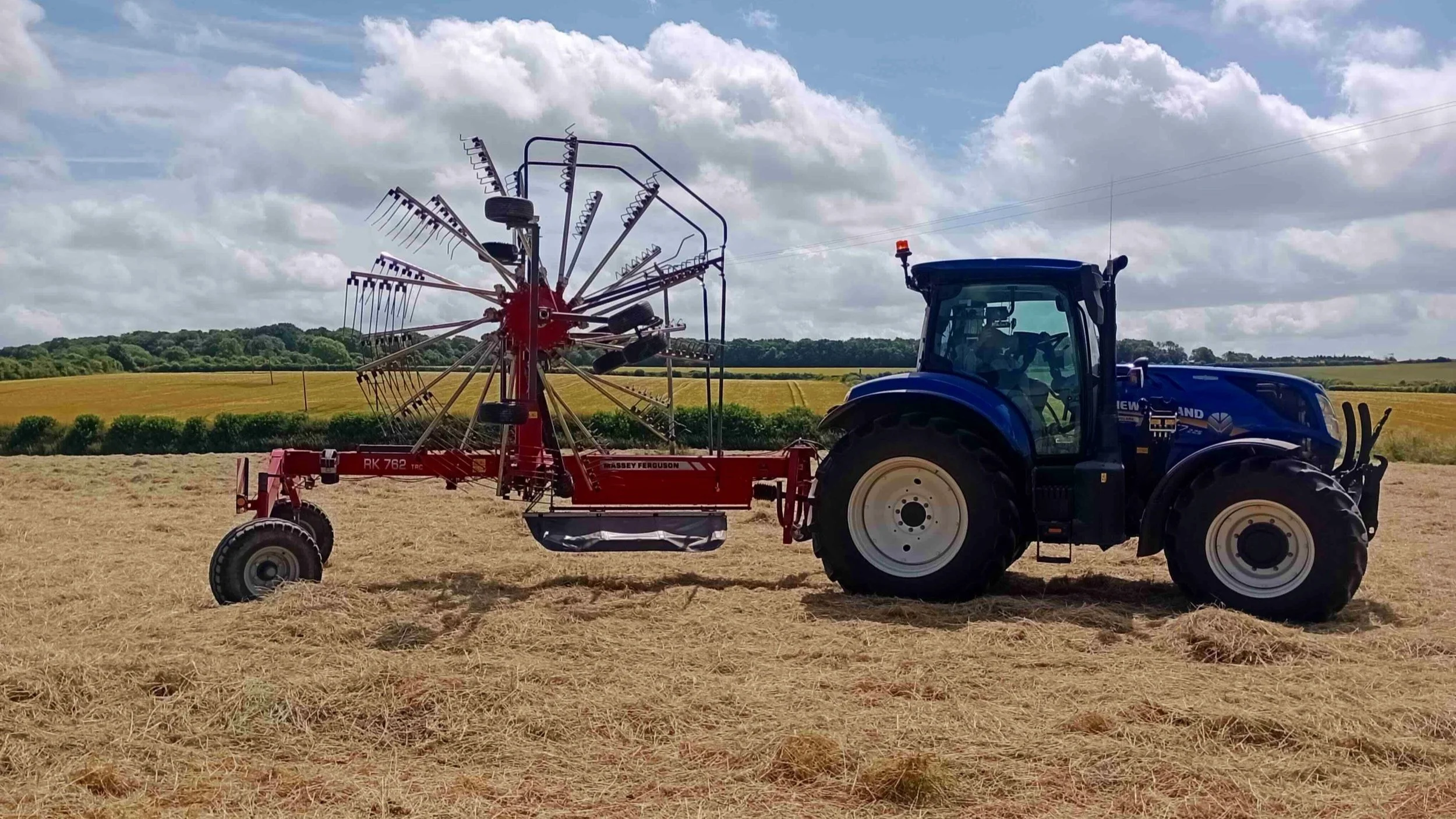 WT-Box-Agricultura-Services-Raking.jpg