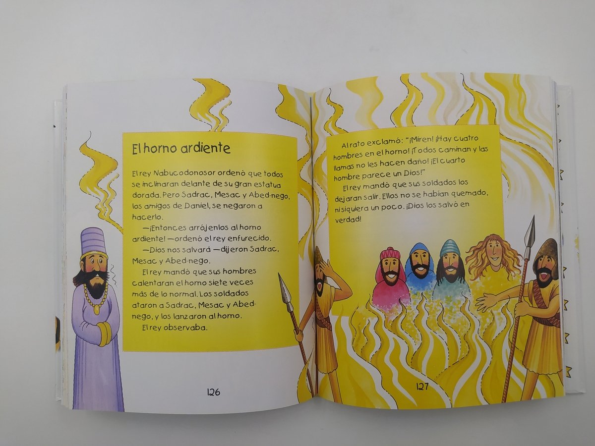 Vista abierta de Mi primera Biblia de Leena Lane