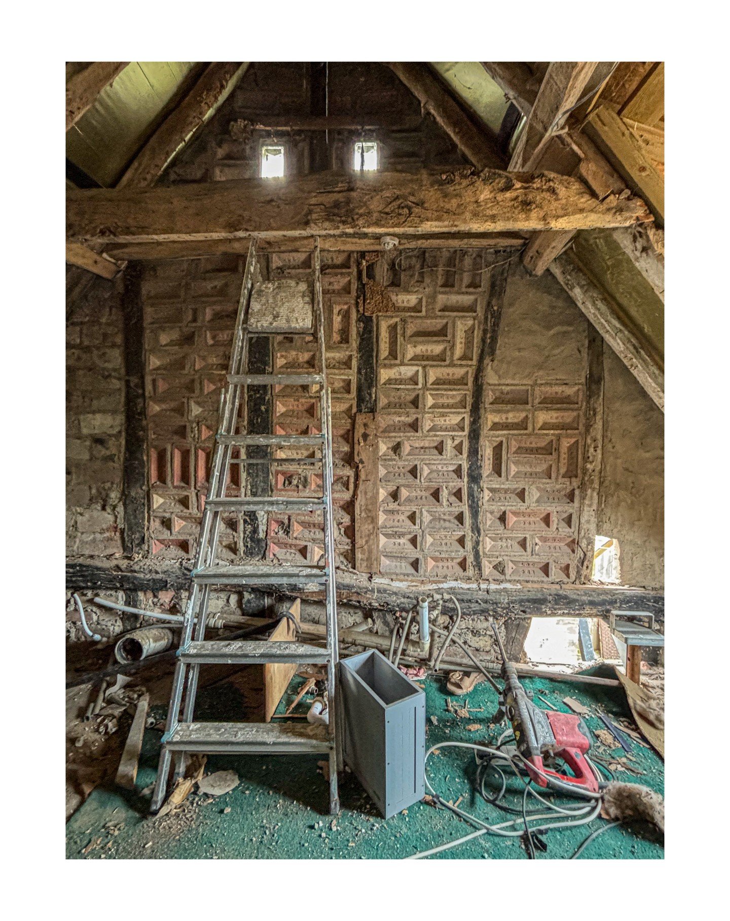 Uncovering previous repair works to the timber frame of a Grade II listed building in Suffolk. 

#listedbuilding #oldbuilding #conservationarchitecture #timberframe